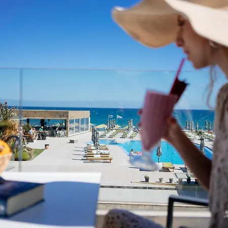 Hotel Enorme Eanthia Beach